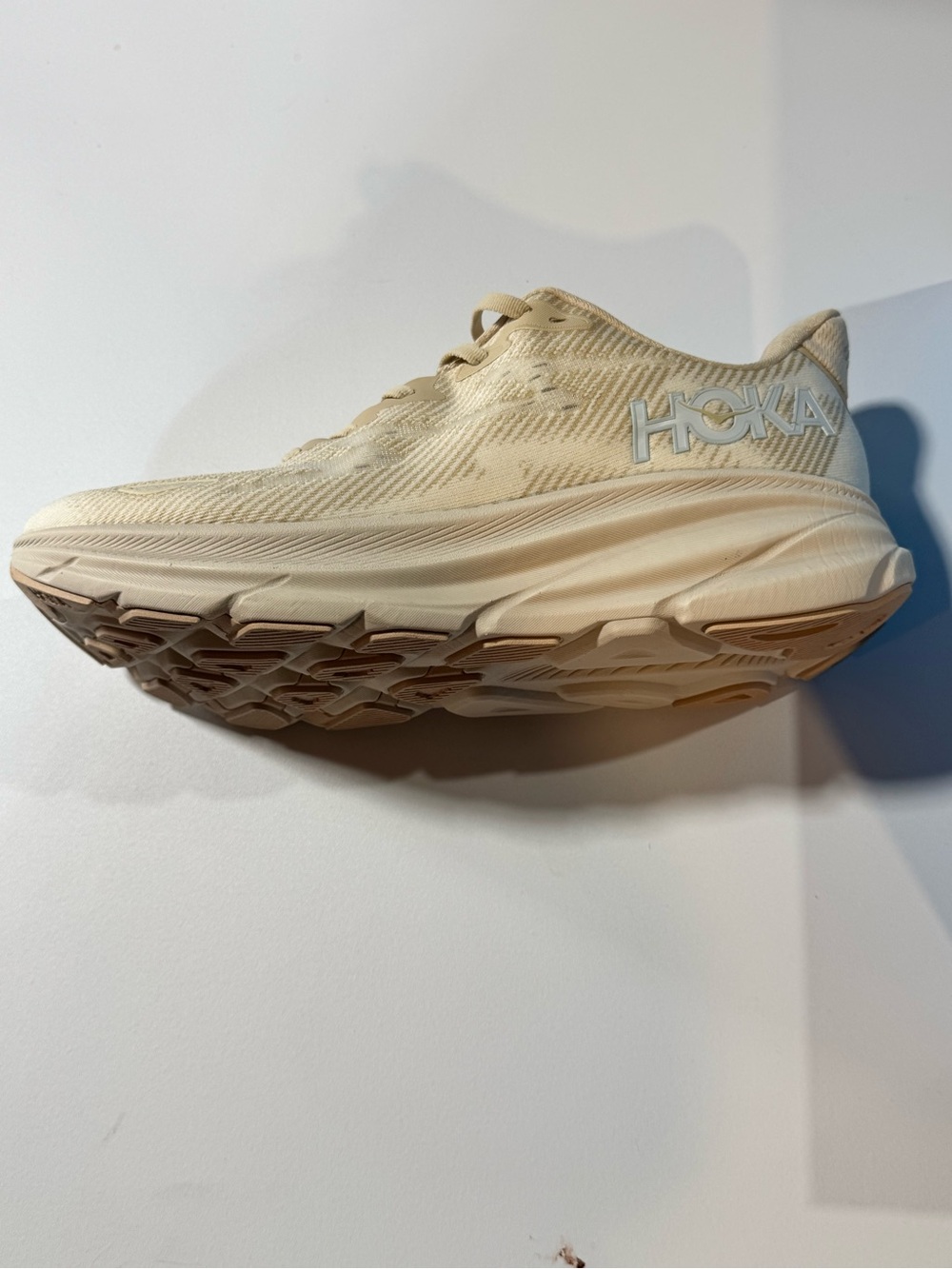 Hoka Men's One One Hoka Clifton One9- Cream/Tan